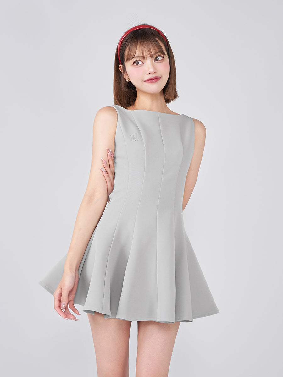 モデル：163cm（着用サイズ：FREE　着用カラー：GRY）
