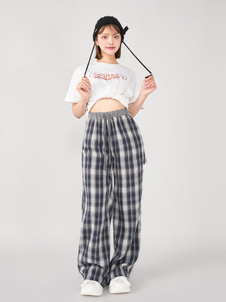 モデル：163cm（着用サイズ：FREE　着用カラー：WHT）