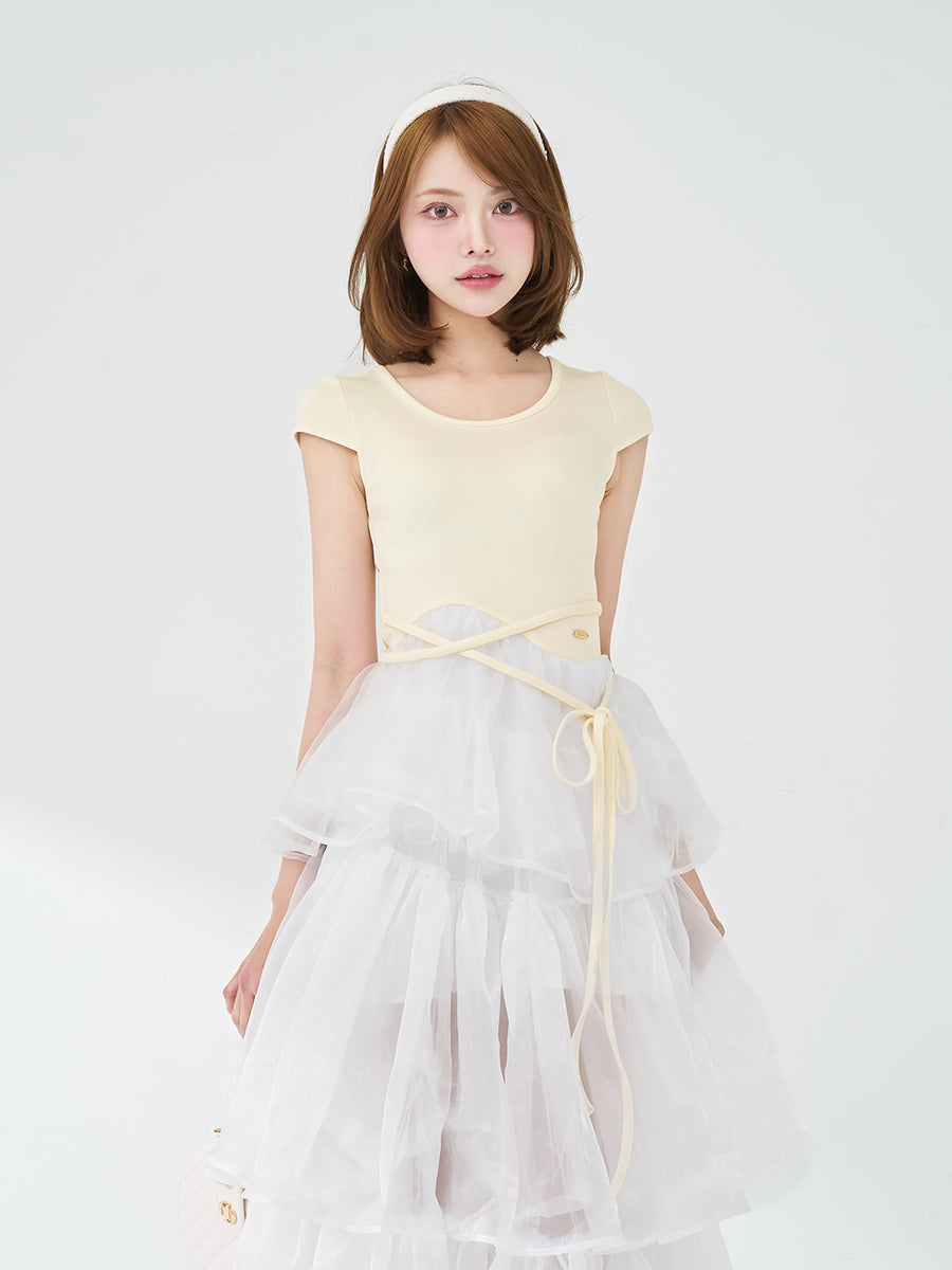 モデル：163cm（着用サイズ：FREE　着用カラー：YEL）