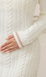 モデル：163cm（着用サイズ：FREE　着用カラー：WHT）