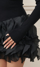 モデル：163cm（着用サイズ：FREE　着用カラー：BLK）