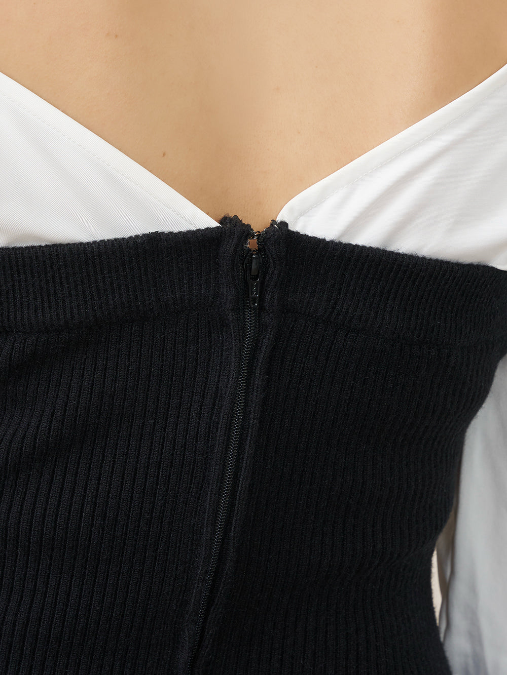 モデル：163cm（着用サイズ：FREE　着用カラー：BLK）