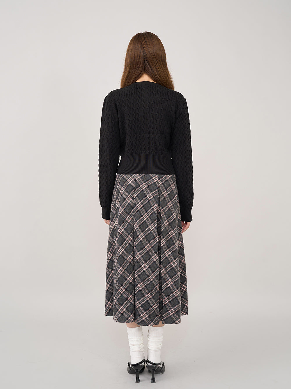モデル：160cm（着用サイズ：FREE　着用カラー：BLK）