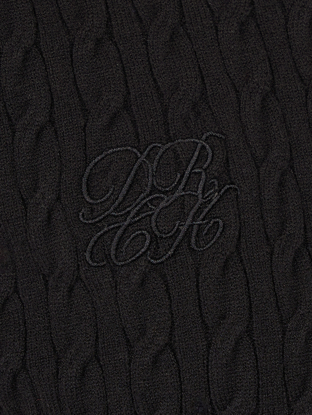 モデル：160cm（着用サイズ：FREE　着用カラー：BLK）