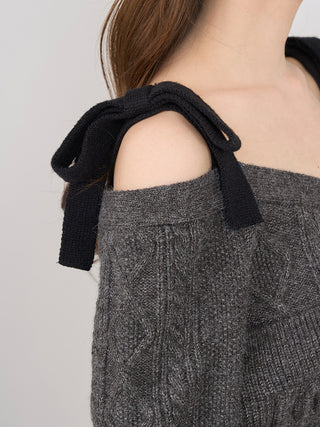 モデル：160cm（着用サイズ：FREE　着用カラー：GRY）