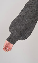 モデル：160cm（着用サイズ：FREE　着用カラー：GRY）