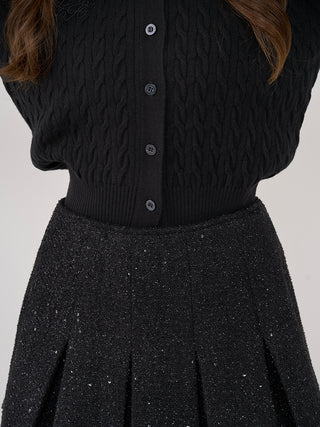 モデル：160cm（着用サイズ：S　着用カラー：BLK）