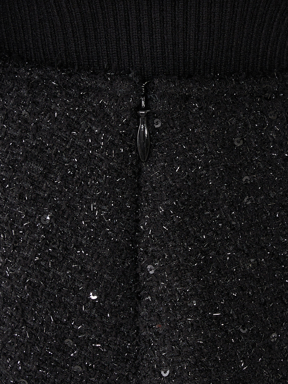 モデル：160cm（着用サイズ：S　着用カラー：BLK）