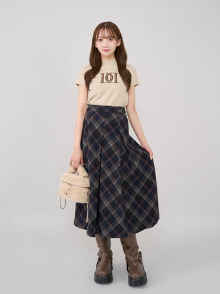 モデル：160cm（着用サイズ：FREE　着用カラー：BEG）