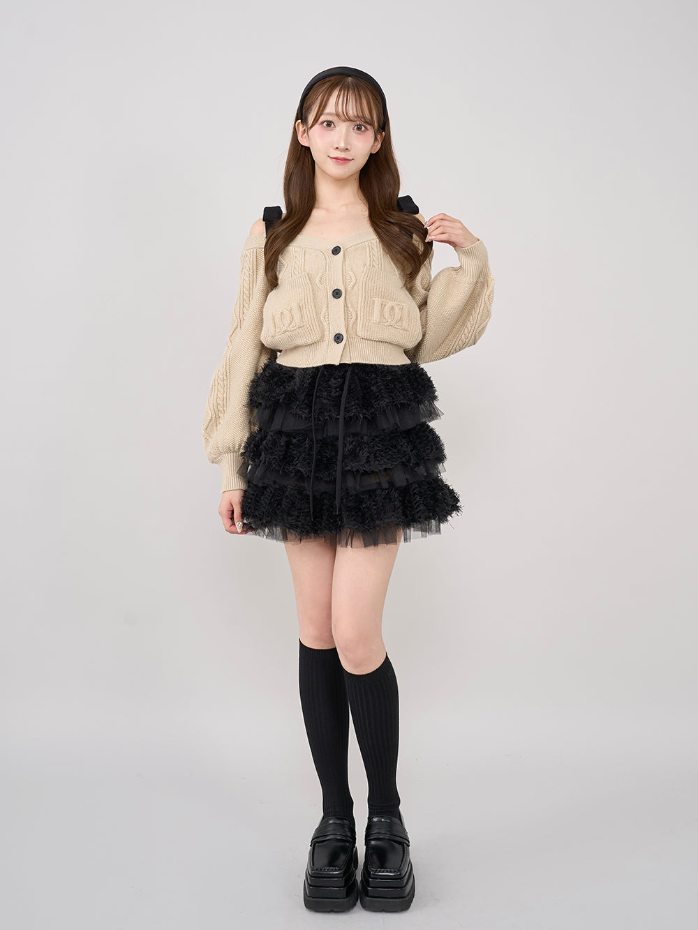 モデル：165cm（着用サイズ：FREE　着用カラー：BLK）