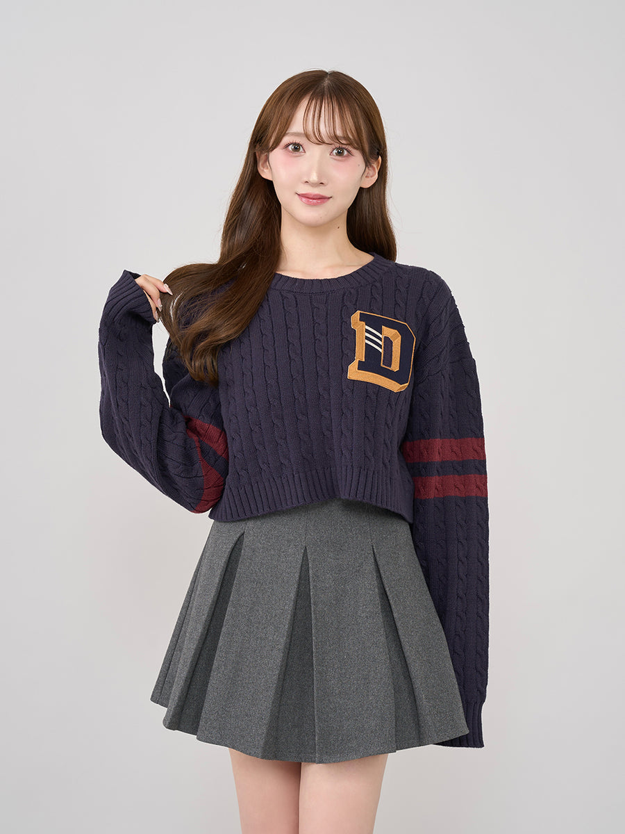 モデル：160cm（着用サイズ：FREE　着用カラー：NVY）