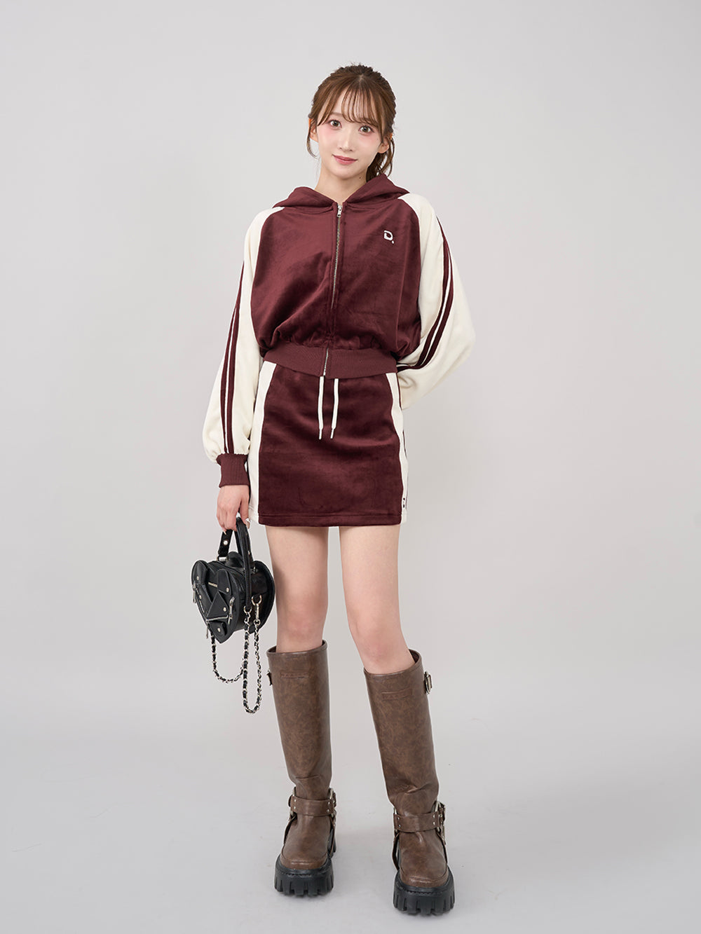 モデル：160cm（着用サイズ：FREE　着用カラー：BRD）