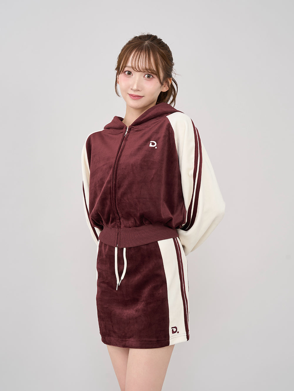 モデル：160cm（着用サイズ：FREE　着用カラー：BRD）