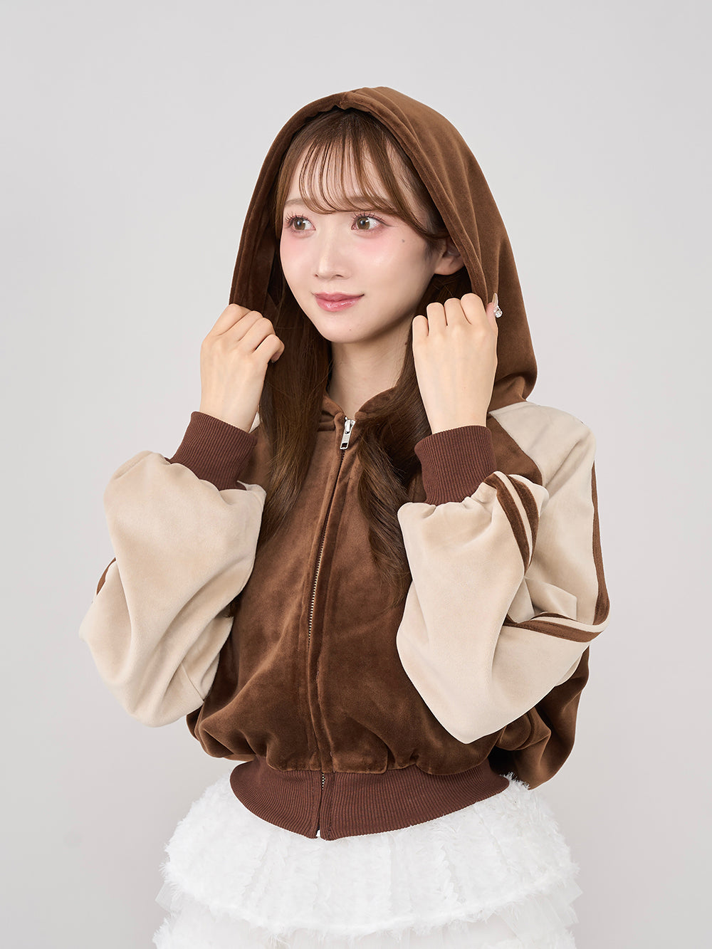 モデル：160cm（着用サイズ：FREE　着用カラー：BRN）