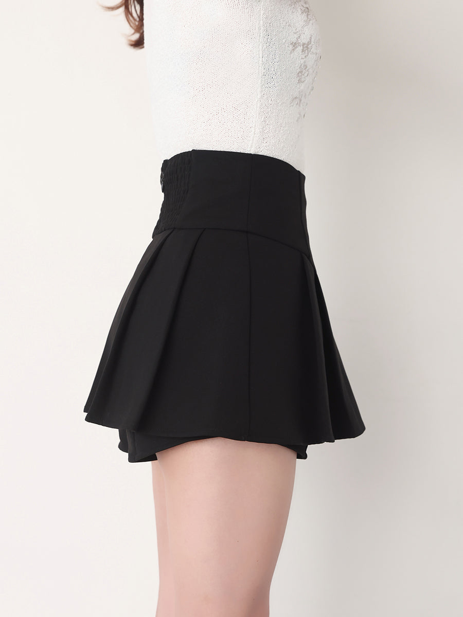 モデル：156cm（着用サイズ：FREE　着用カラー：BLK）