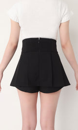 モデル：156cm（着用サイズ：FREE　着用カラー：BLK）