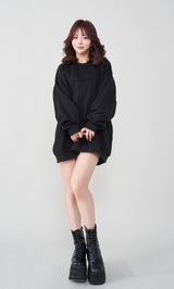 モデル：158cm（着用サイズ：FREE　着用カラー：BLK）