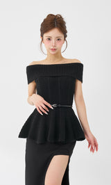 モデル：158cm（着用サイズ：FREE　着用カラー：BLK）