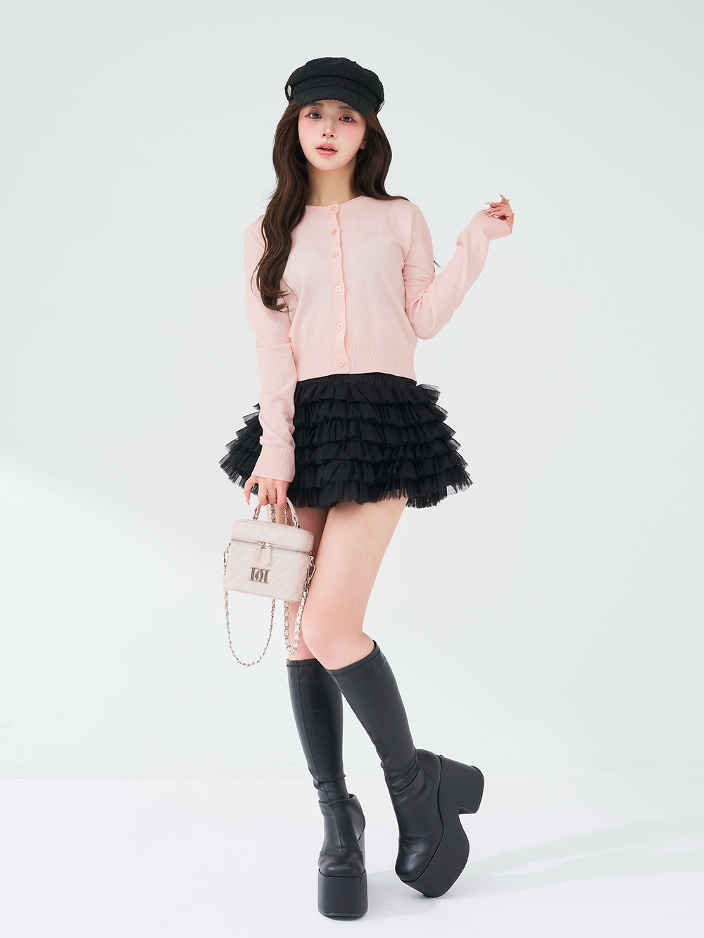 モデル：158cm（着用サイズ：FREE　着用カラー：PNK）