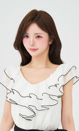 モデル：158cm（着用サイズ：FREE　着用カラー：WHT）