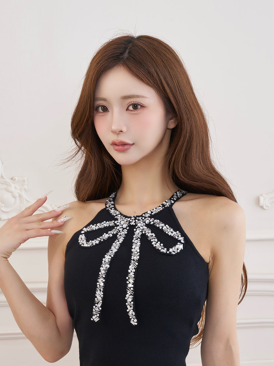 モデル：158cm（着用サイズ：FREE　着用カラー：BLK）