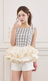 モデル：158cm（着用サイズ：FREE　着用カラー：WHT）