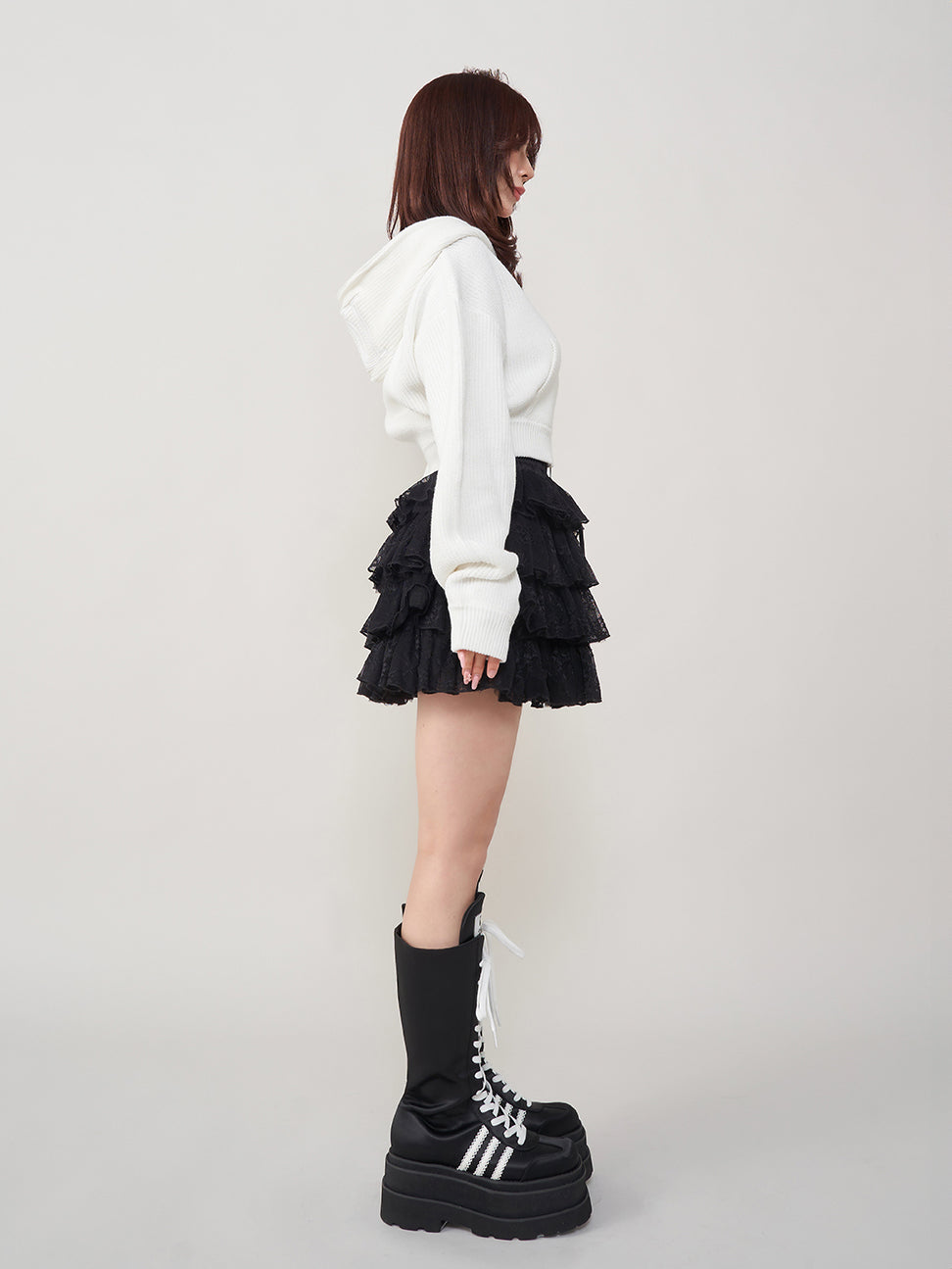 モデル：158cm（着用サイズ：FREE　着用カラー：BLK）