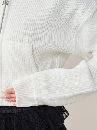 モデル：158cm（着用サイズ：FREE　着用カラー：WHT）