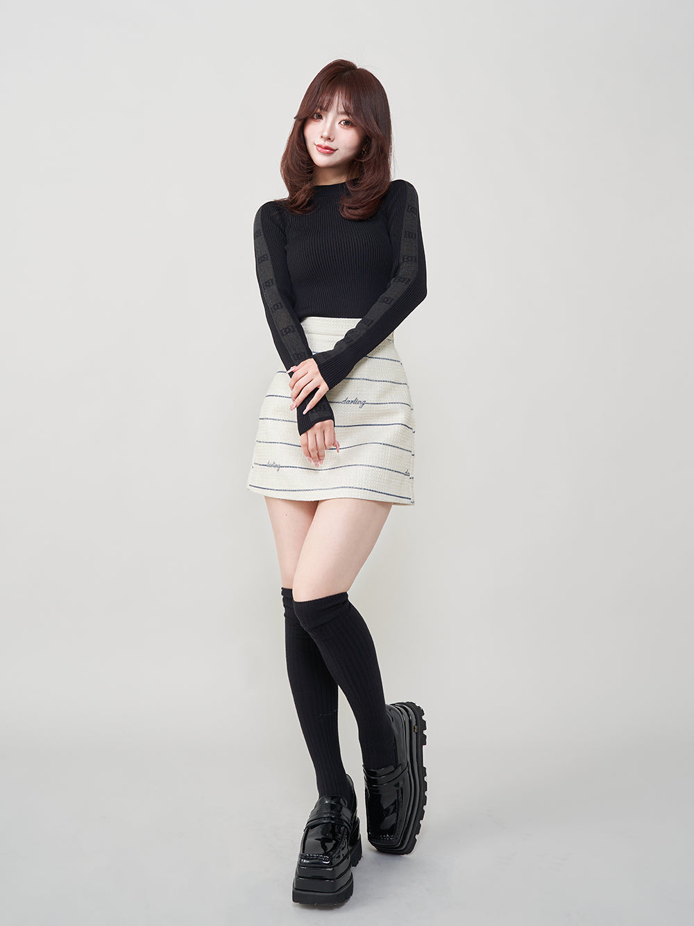 モデル：158cm（着用サイズ：FREE　着用カラー：BLK）