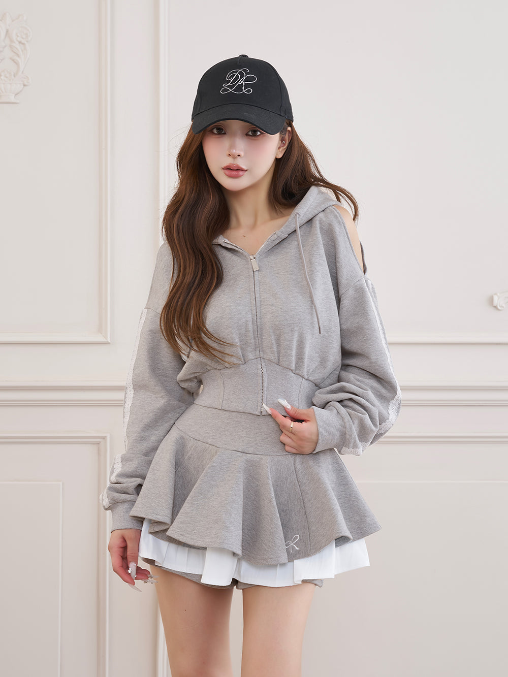 モデル：158cm（着用サイズ：FREE　着用カラー：GRY）