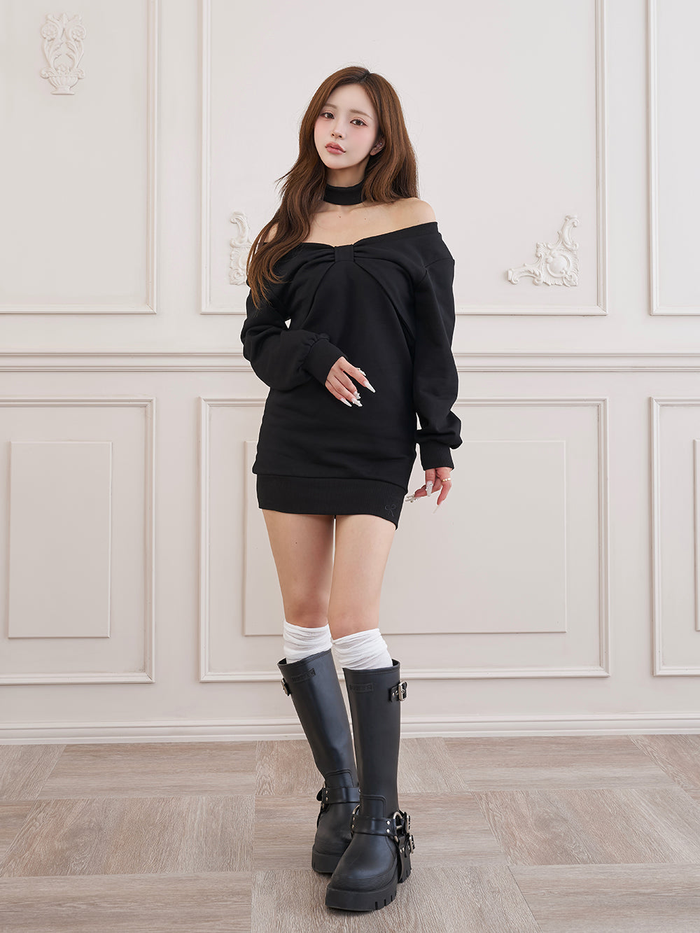 モデル：158cm（着用サイズ：FREE　着用カラー：BLK）