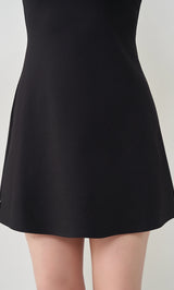 モデル：158cm（着用サイズ：FREE　着用カラー：BLK）