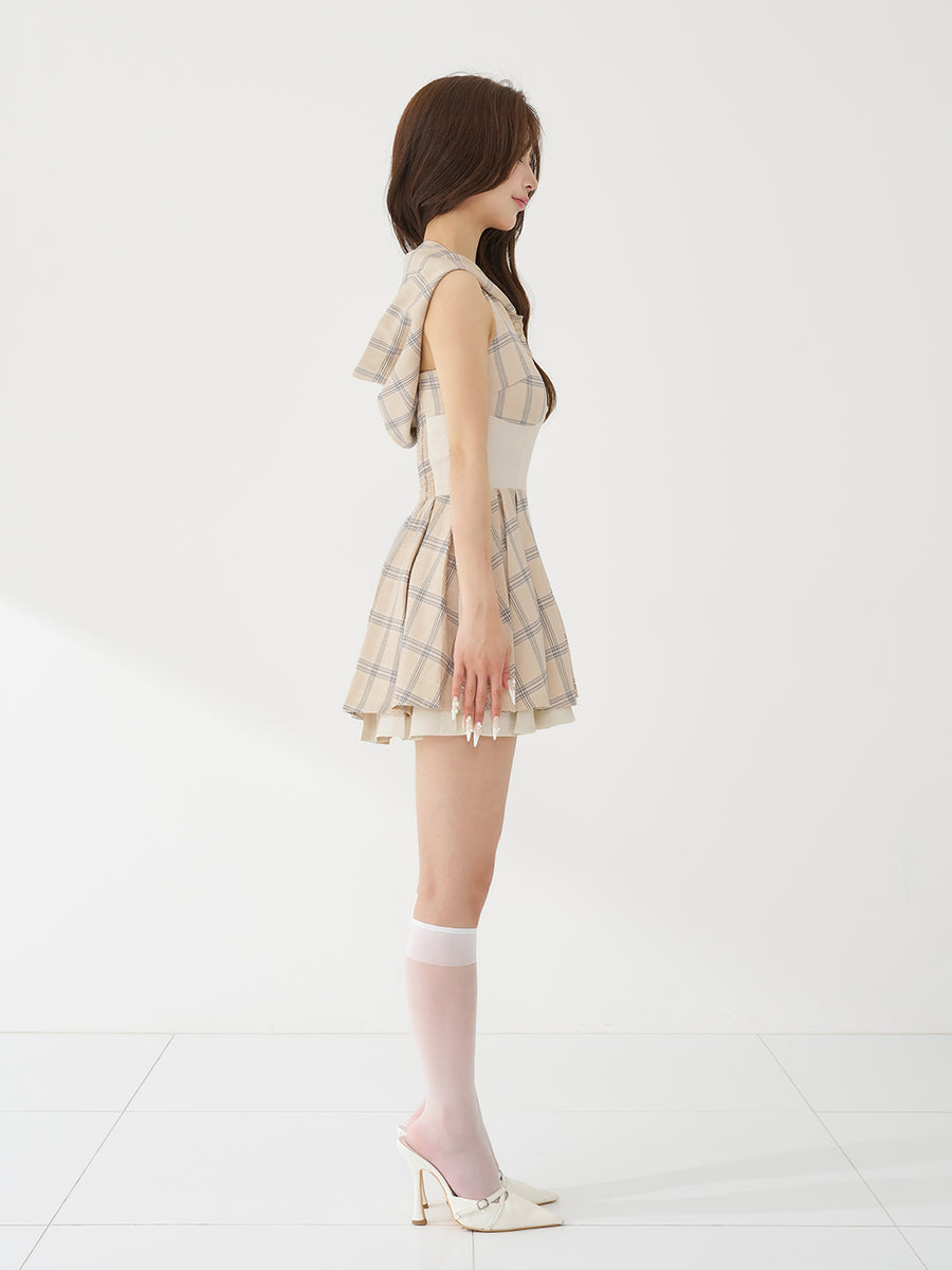 モデル：158cm（着用サイズ：FREE　着用カラー：BEG）