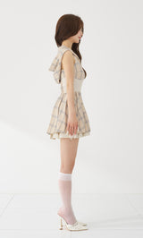 モデル：158cm（着用サイズ：FREE　着用カラー：BEG）