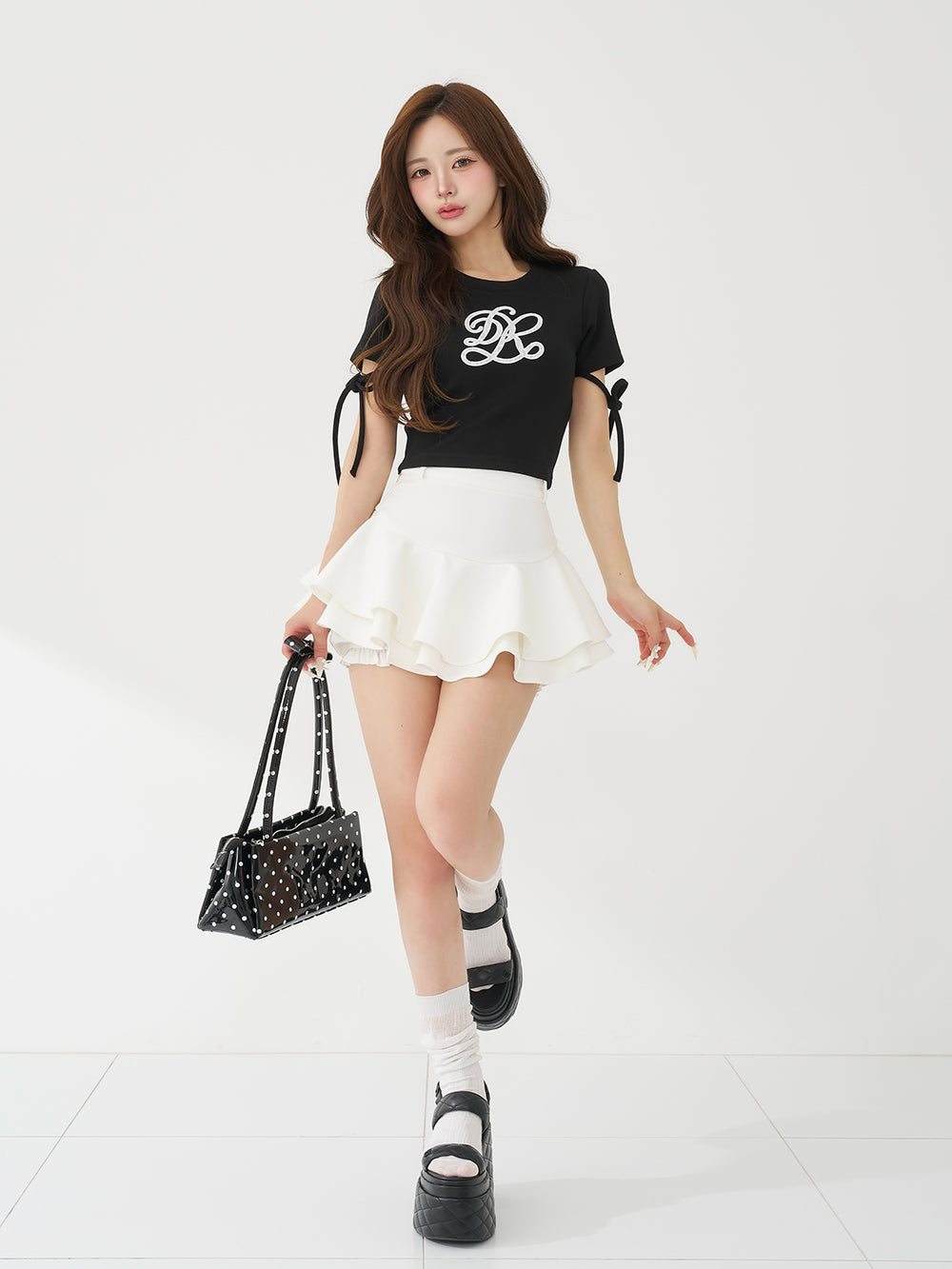 モデル：158cm（着用サイズ：FREE　着用カラー：BLK）