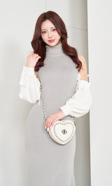 モデル：158cm（着用サイズ：FREE　着用カラー：GRY）