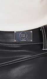 モデル：158cm（着用サイズ：S　着用カラー：BLK）