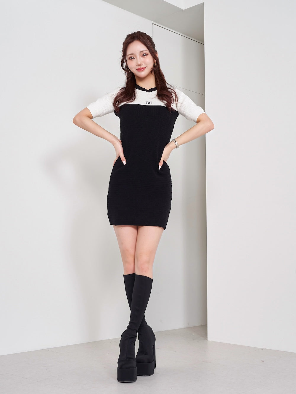 モデル：158cm（着用サイズ：FREE　着用カラー：BLK）