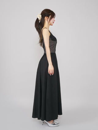 モデル：158cm（着用サイズ：FREE　着用カラー：BLK）