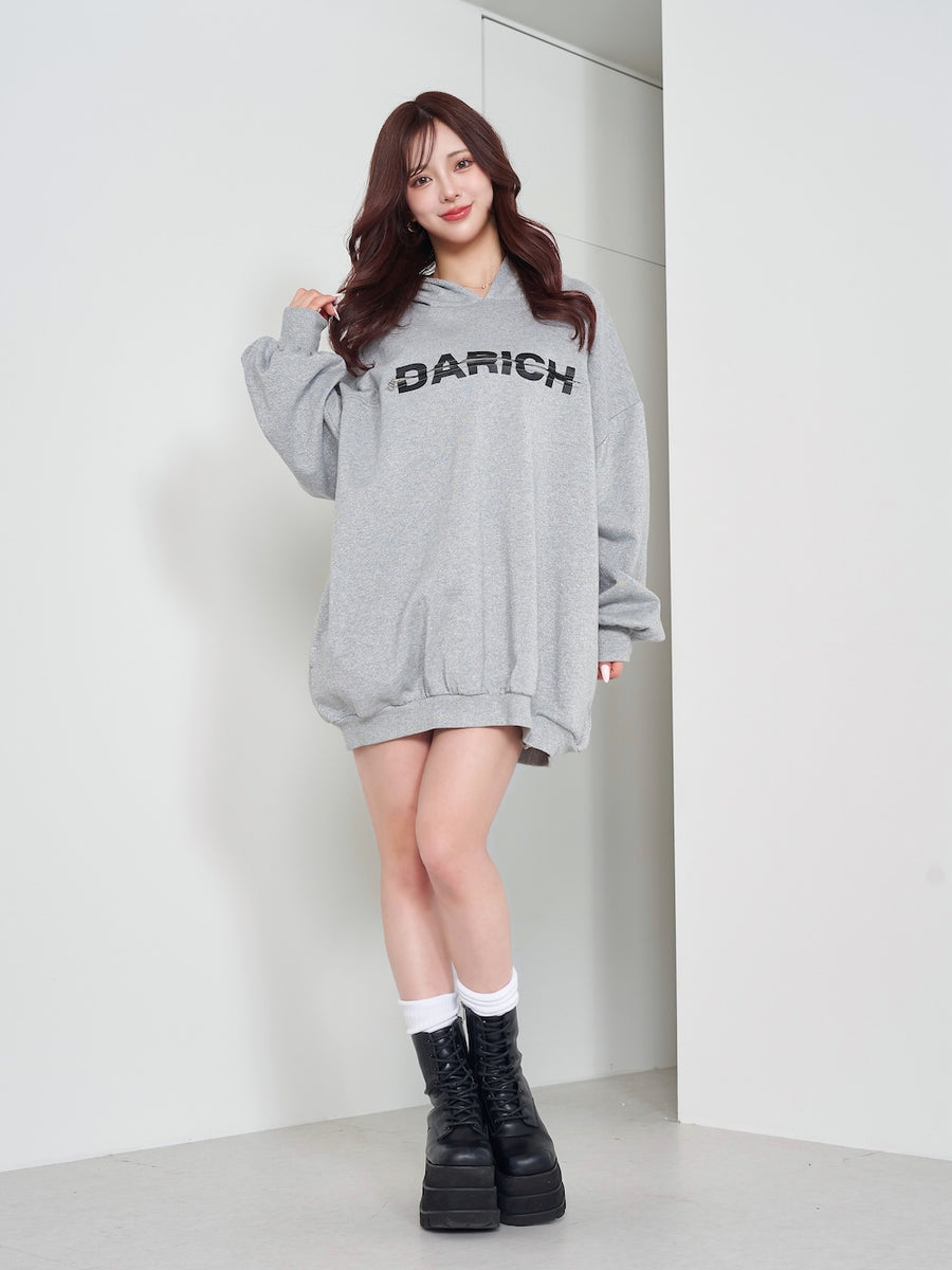 モデル：158cm（着用サイズ：FREE　着用カラー：GRY）