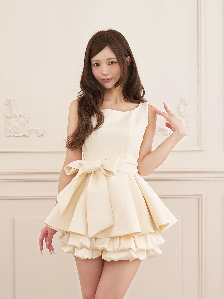モデル：158cm（着用サイズ：FREE　着用カラー：IVO）