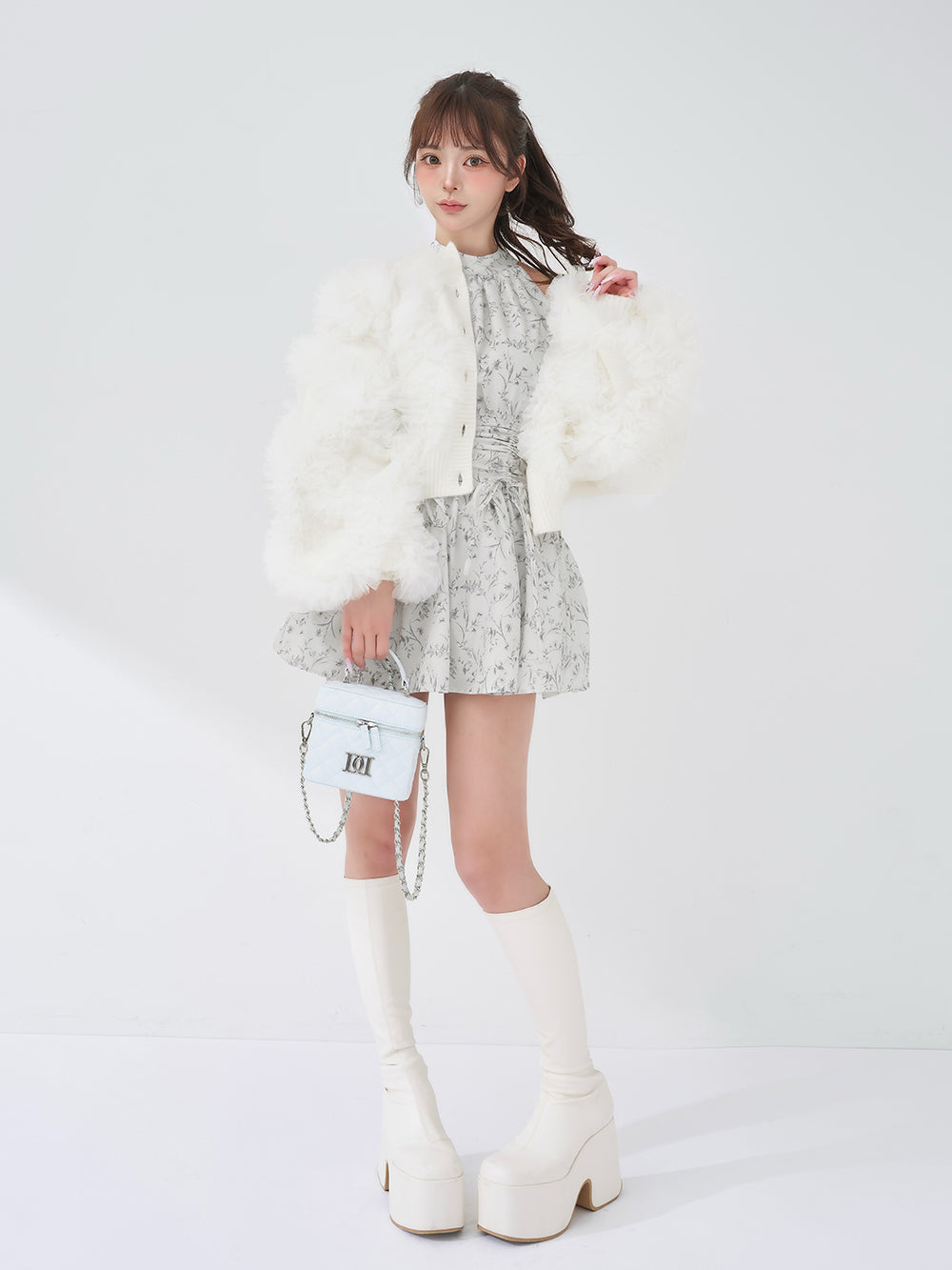 モデル：158cm（着用サイズ：FREE　着用カラー：WHT）