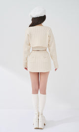 モデル：158cm（着用サイズ：FREE　着用カラー：IVO）