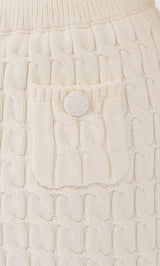 モデル：158cm（着用サイズ：FREE　着用カラー：IVO）