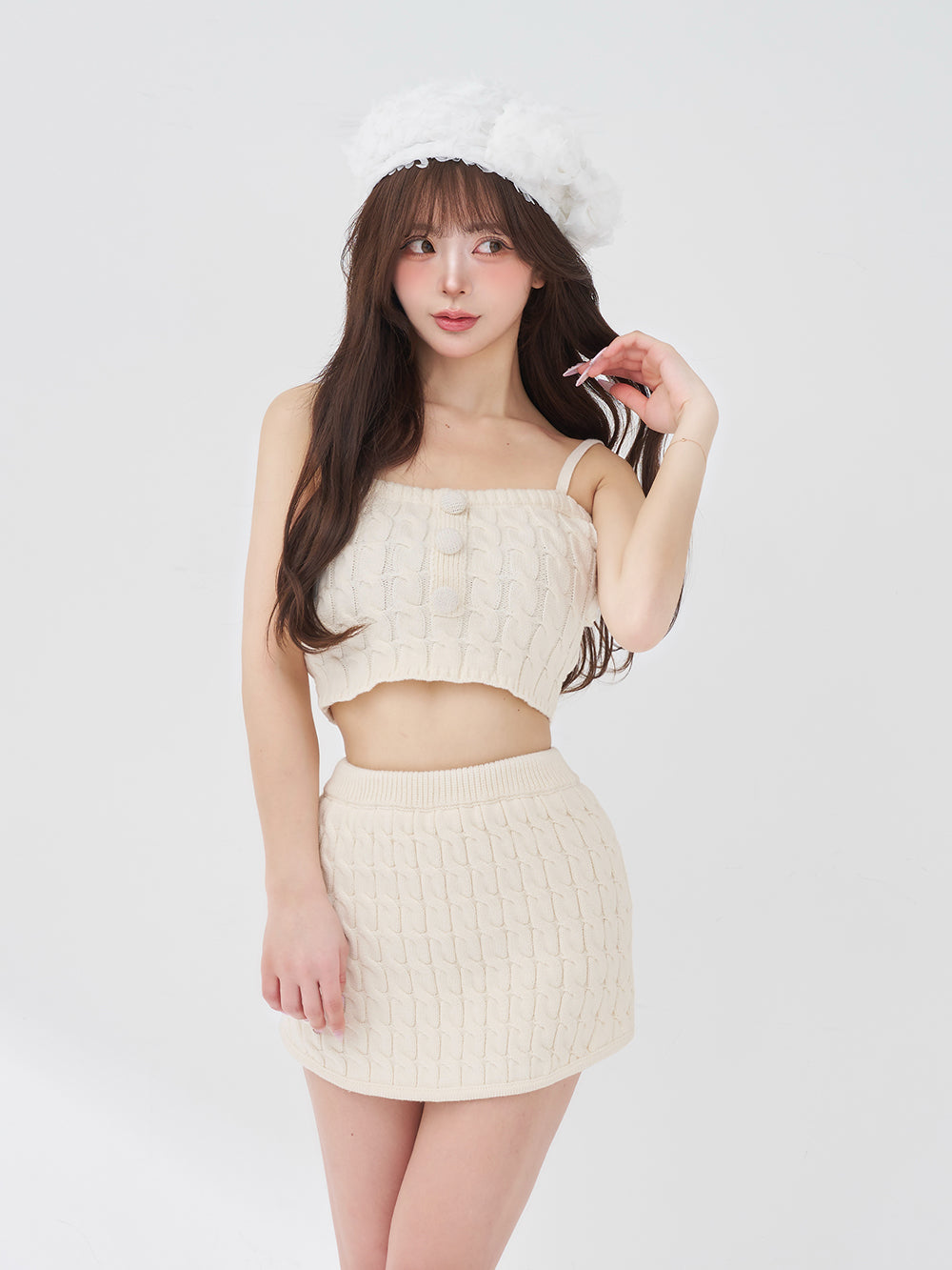 モデル：158cm（着用サイズ：FREE　着用カラー：IVO）