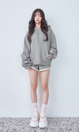 モデル：158cm（着用サイズ：FREE　着用カラー：GRY）