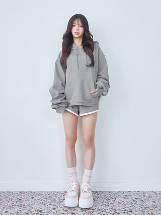 モデル：158cm（着用サイズ：FREE　着用カラー：GRY）