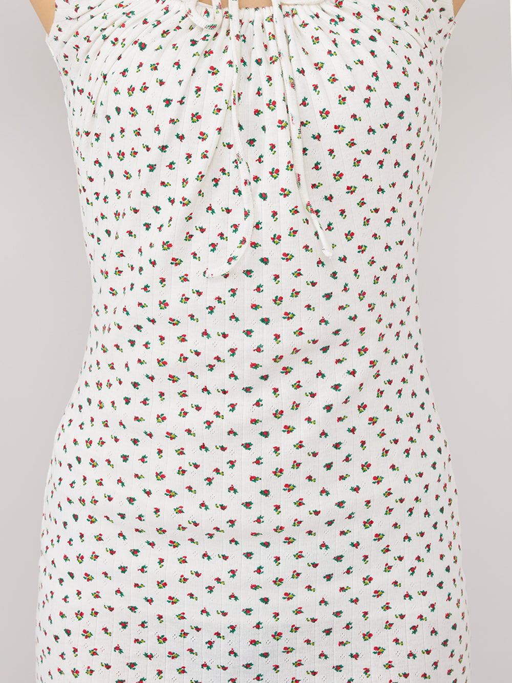 モデル：158cm（着用サイズ：FREE　着用カラー：WHT）