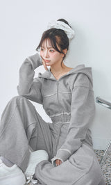 モデル：158cm（着用サイズ：FREE　着用カラー：GRY）
