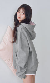 モデル：158cm（着用サイズ：FREE　着用カラー：GRY）